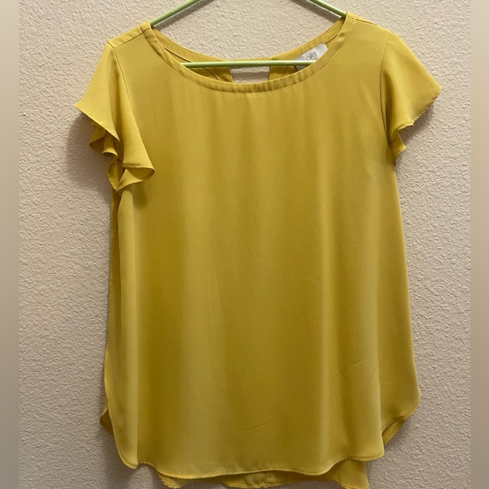 Beautiful yellow blouse from Loft